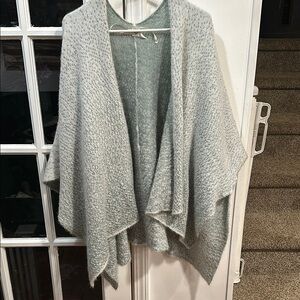 Cozy Knit Shawl in Light Gray